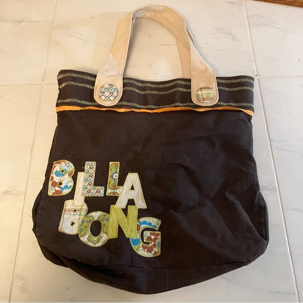 Billabong soft sided brown canvas carry all purse / bag. Inner pocket.